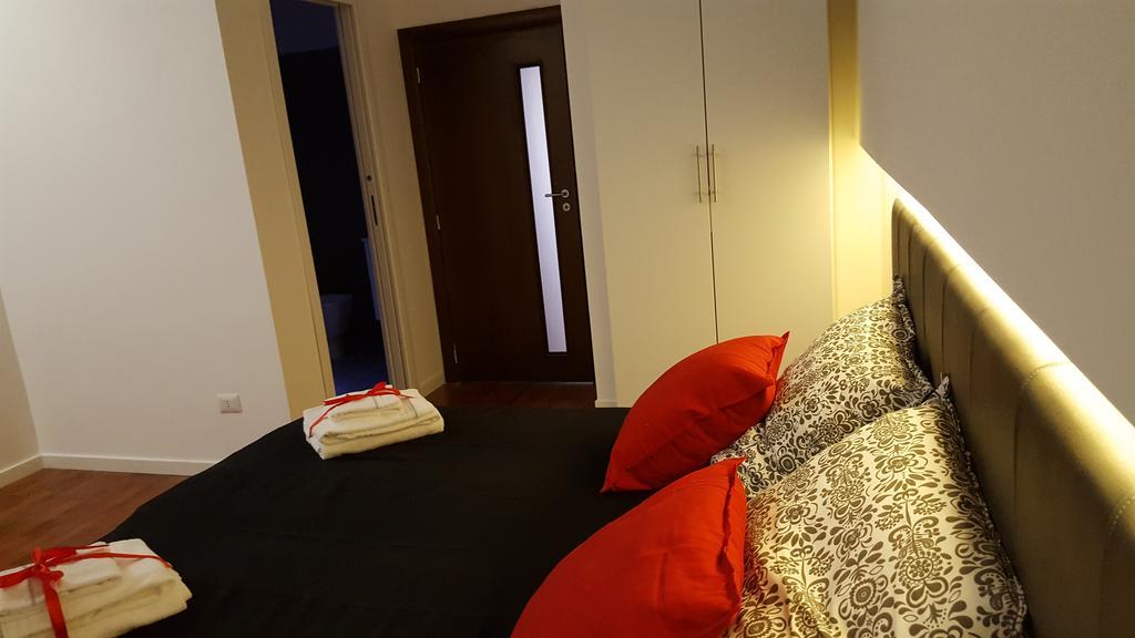 Suite Duomo Naples Luaran gambar